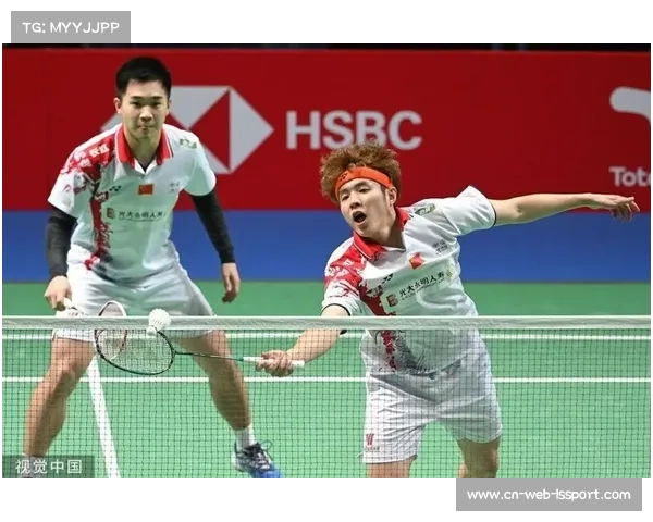 首都高校赛男双亚军苏伟斌-魏卓然展现默契配合
